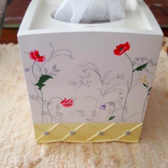 Laura Ashley May Garden tissue box - Picture 1 of 4